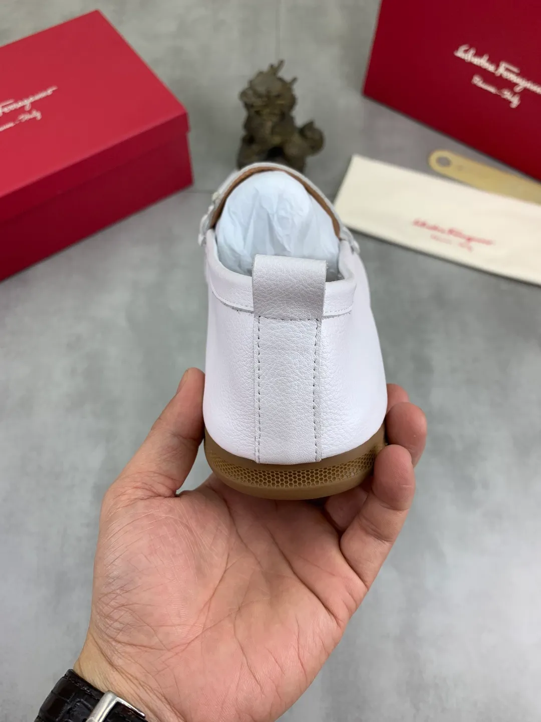 Men's shoes 💰P480 New model [Ferragamo/Ferragamo] Latest model Original imported calfskin, imported pigskin lining + original luxury metal buckle + original rubber outsole Soft and comfortable Size number: 38-44